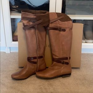 NIB Eric Michael Knee High Sz7 Leather Taupe Boots